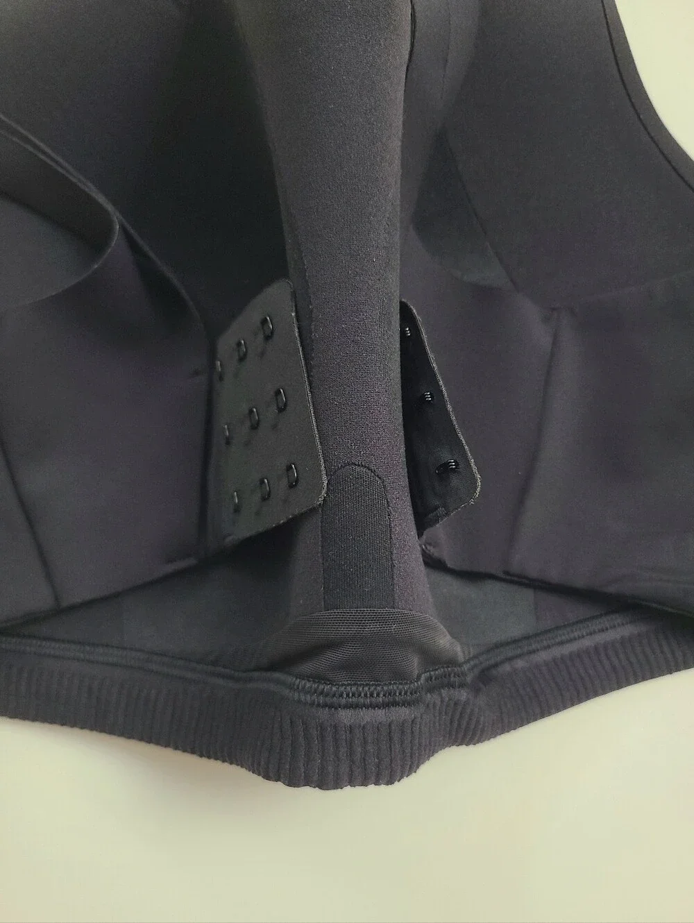Lululemon AirSupport Bra High Support Sports Bra Size 36DDD Black EUC!